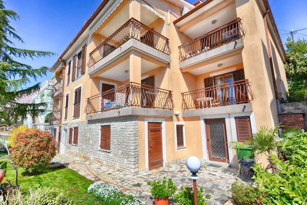 Apartments Creska 629 Rabac Exteriör bild